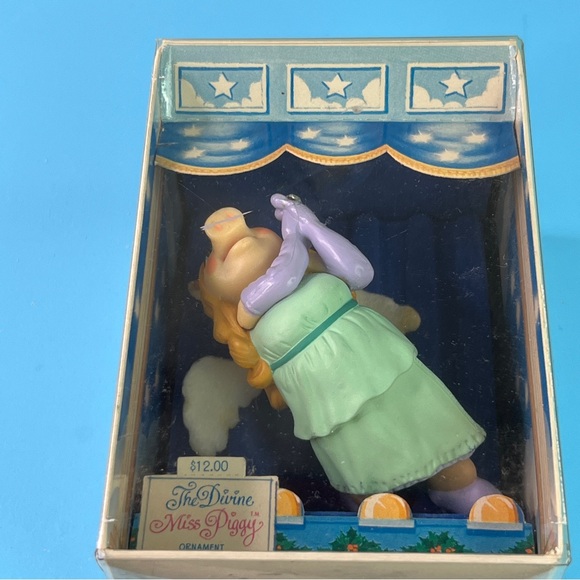 Hallmark Keepsake Ornament The Divine Miss Piggy QX425-5 - Picture 1 of 14